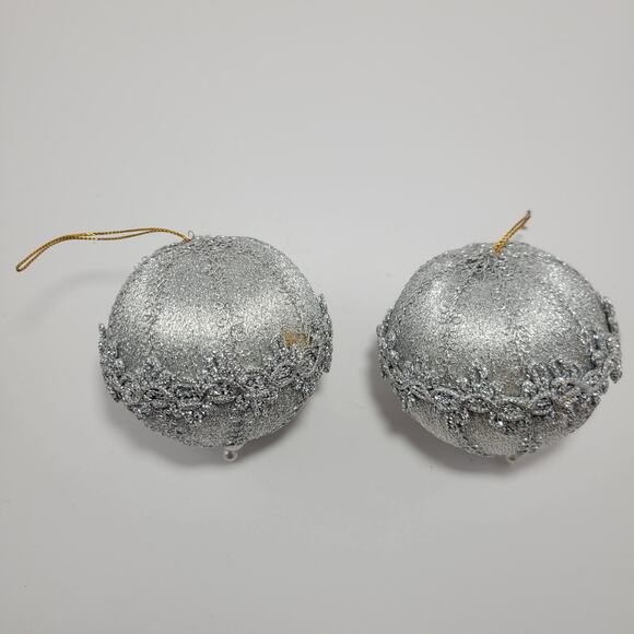 2 Vintage Silver Christmas Ornaments - Picture 2 of 3